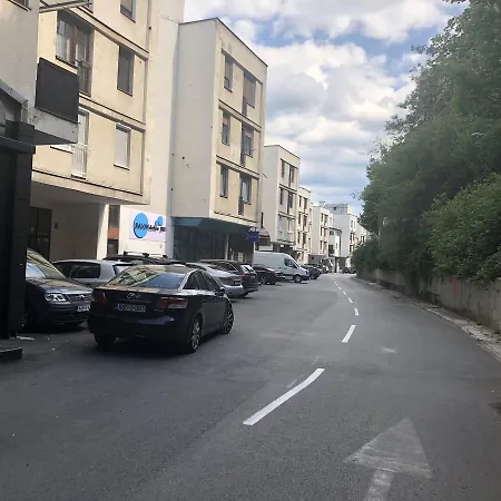 Lux 公寓 塞拉耶佛